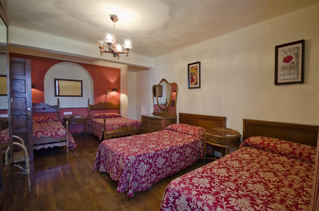 Hostal Ayestaran I Lekunberri Bagian luar foto